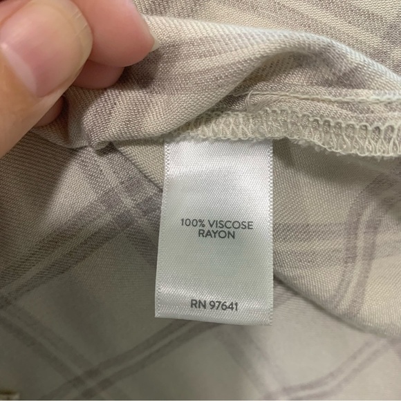 NWT J. Jill Neutral Plaid Pintuck Peplum Bottom Button Down Viscose Shirt Sz XL - Picture 9 of 12